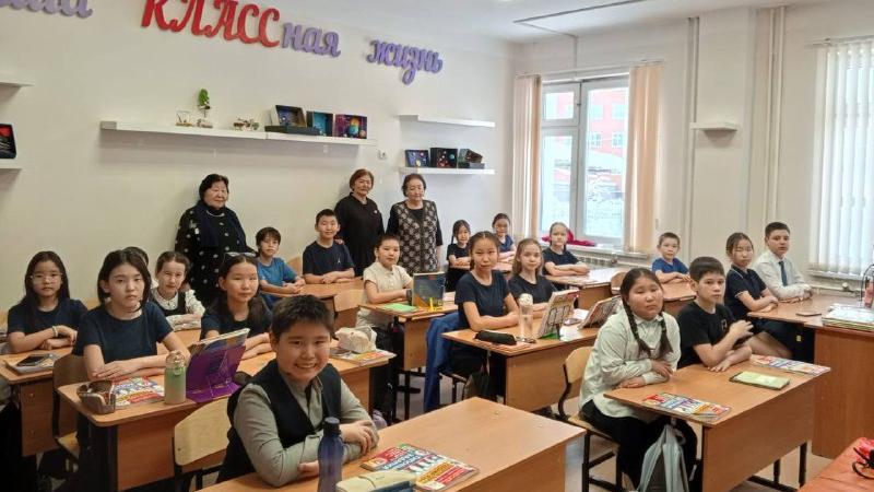 «Уроки памяти» клуба «Көмүлүөк» для учащихся школы №35